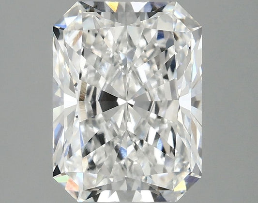 Lab Grown Radiant Cut Diamond 3.20ct E VVS2 and 2 Lab Grown Trapezoid Cut Diamond 0.35ct E VS1