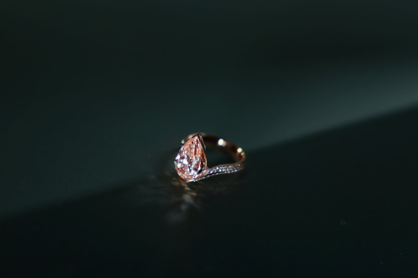 Temahadir’s Rosy Gemstone Ring
