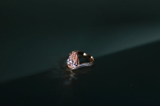 Temahadir’s Rosy Gemstone Ring