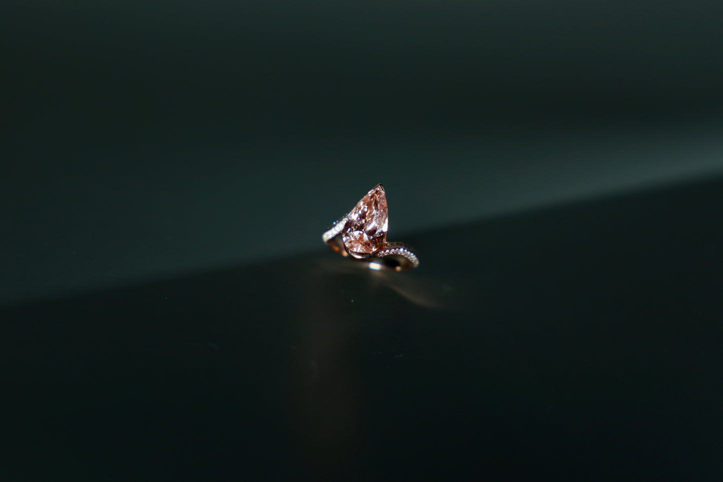 Temahadir’s Rosy Gemstone Ring